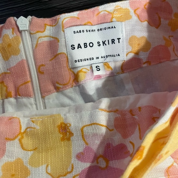 SABO SKIRT SET NEW SMALL - Picture 2 of 9